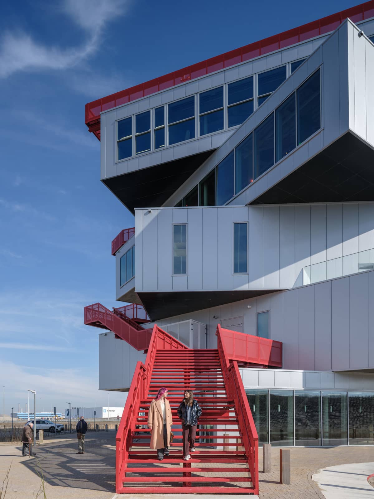 「波特兰蒂斯」游客及展览中心，鹿特丹港 / MVRDV