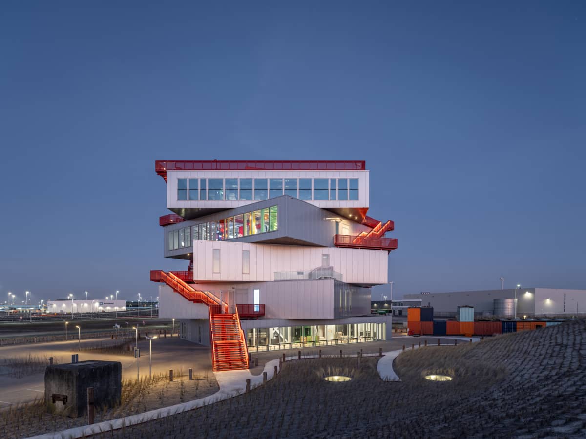 「波特兰蒂斯」游客及展览中心，鹿特丹港 / MVRDV