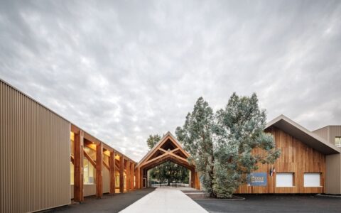 Cap de Bos学校群 / BPM Architectes
