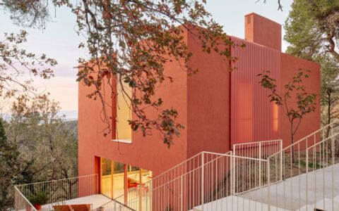 Magarola住宅：西班牙陡坡上的诗意栖居 / Raúl Sanchez Architects