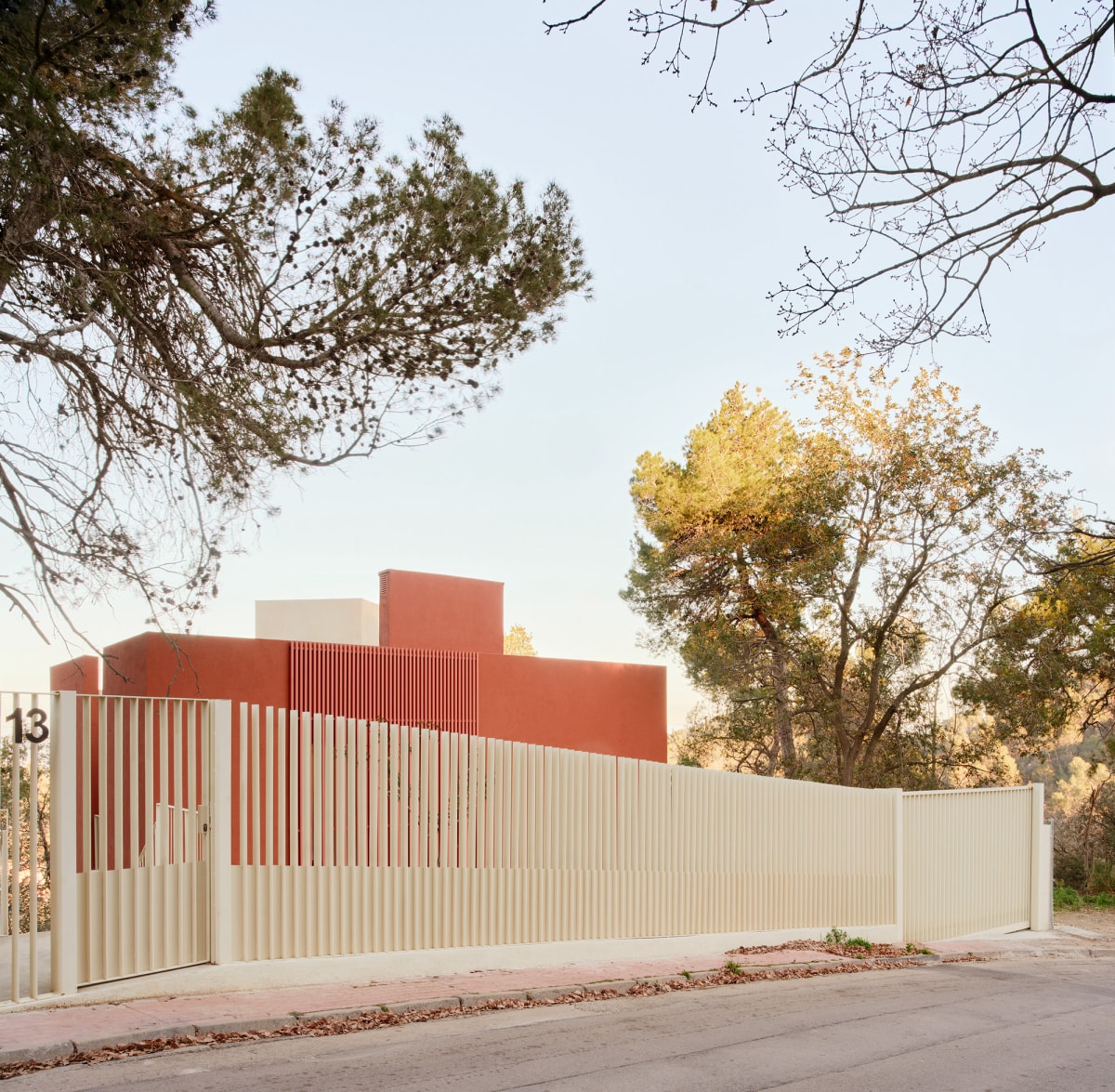 Magarola住宅：西班牙陡坡上的诗意栖居 / Raúl Sanchez Architects