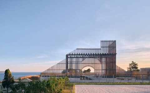 塞德乌尔巴希尔堡垒 / KOOP Architects + AOMTD