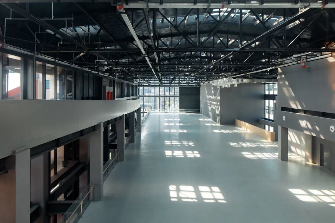 上海 GATE M 西岸梦中心地 / MVRDV