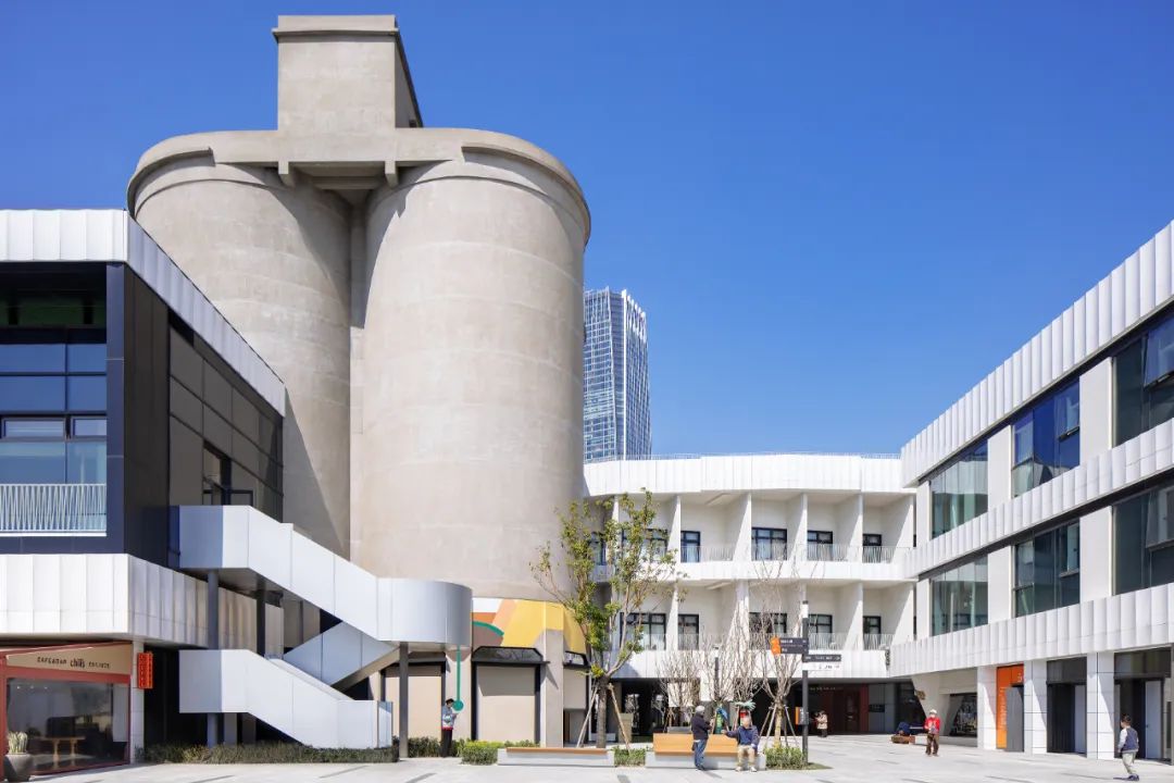 上海 GATE M 西岸梦中心地 / MVRDV