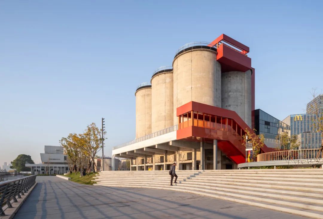 上海 GATE M 西岸梦中心地 / MVRDV