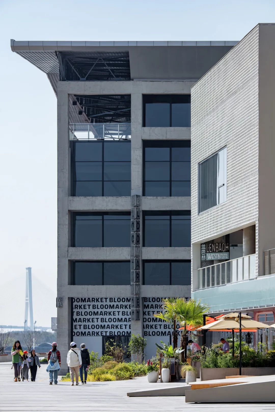 上海 GATE M 西岸梦中心地 / MVRDV