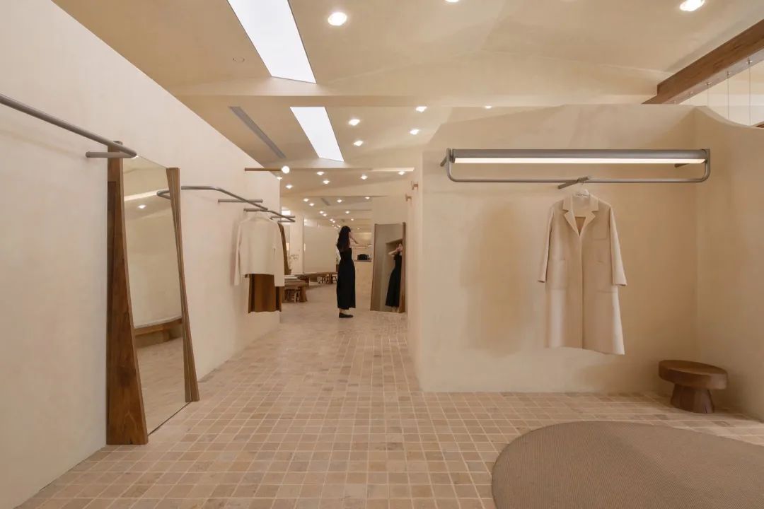 MOMO ERA STUDIO徐汇店 / 多么工作室