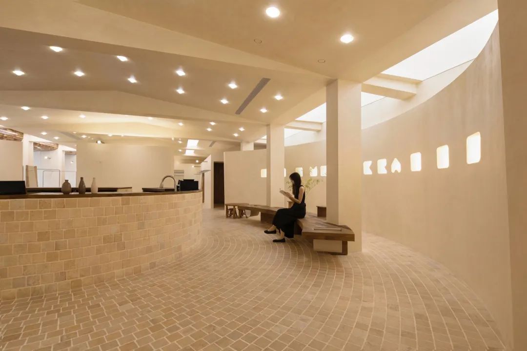MOMO ERA STUDIO徐汇店 / 多么工作室