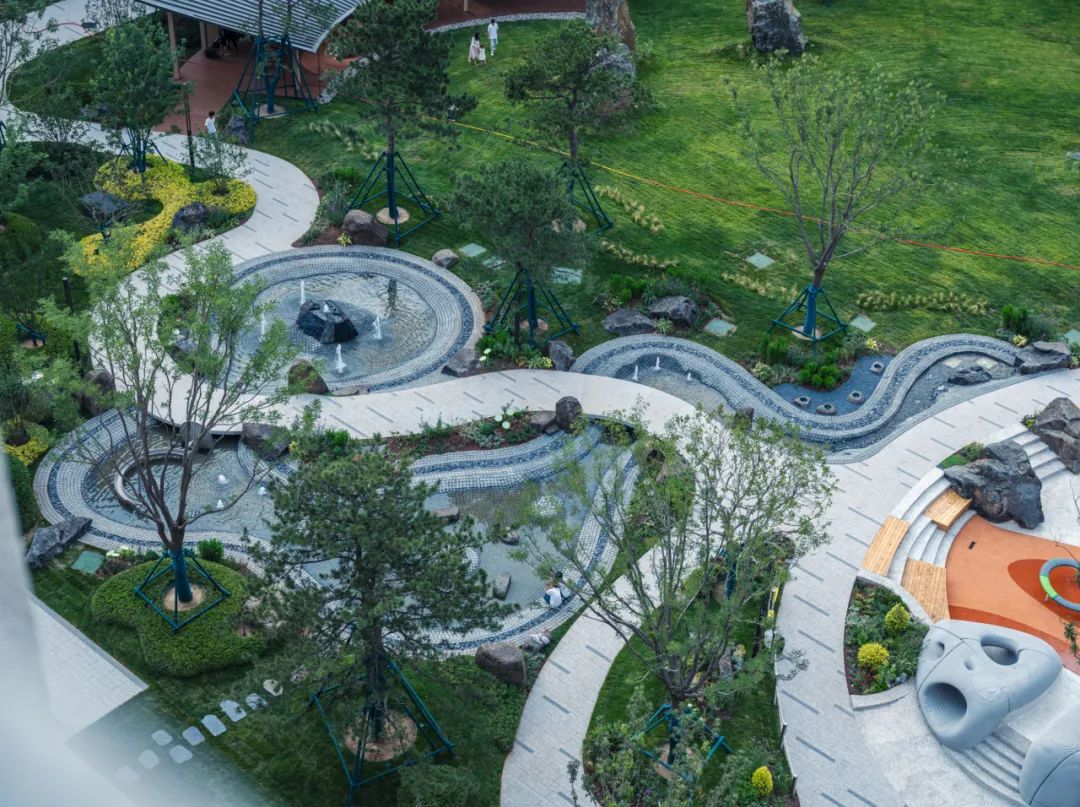 巨石公园·3D混凝土打印的儿童景观空间 / 喜随设计