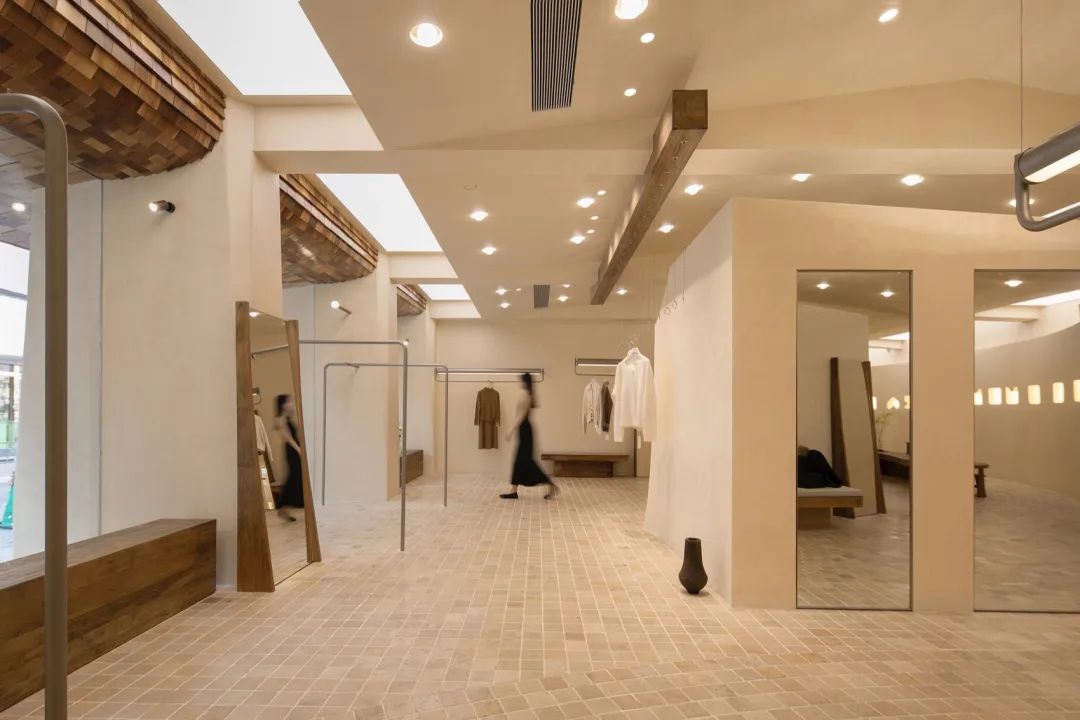 MOMO ERA STUDIO徐汇店 / 多么工作室