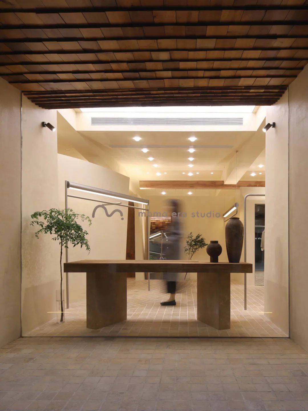 MOMO ERA STUDIO徐汇店 / 多么工作室