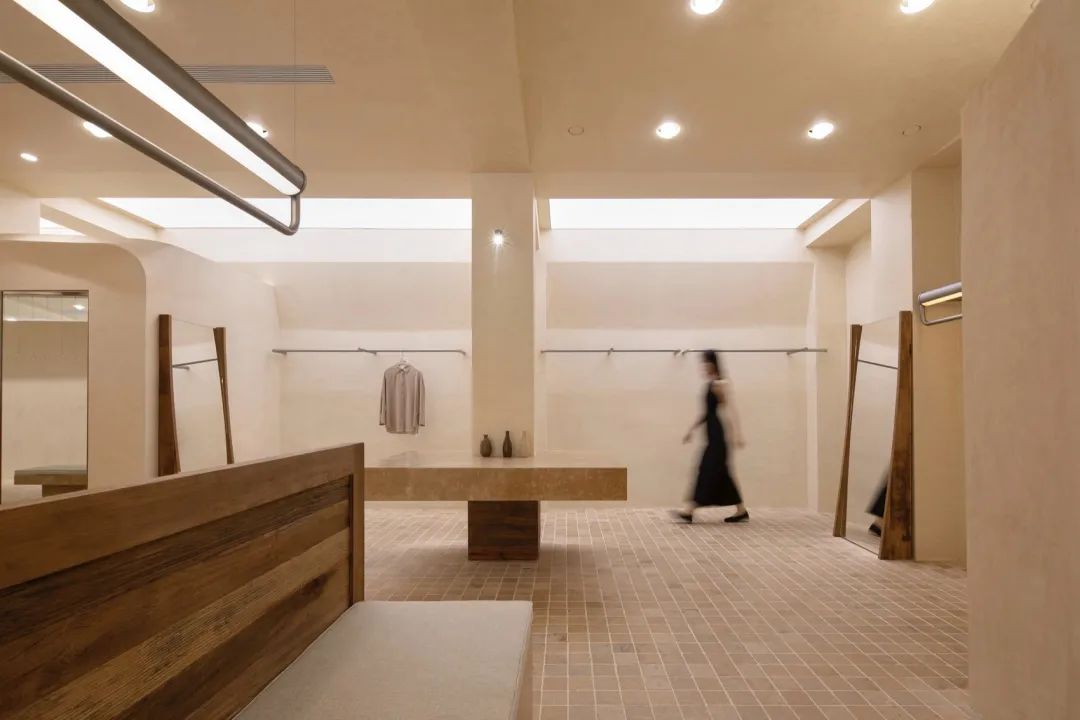 MOMO ERA STUDIO徐汇店 / 多么工作室