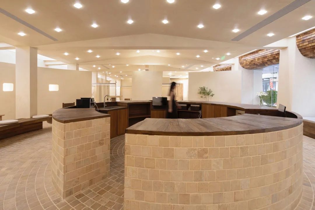 MOMO ERA STUDIO徐汇店 / 多么工作室