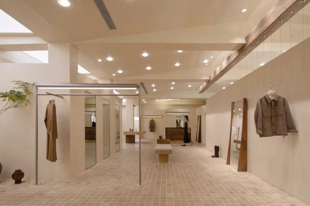 MOMO ERA STUDIO徐汇店 / 多么工作室