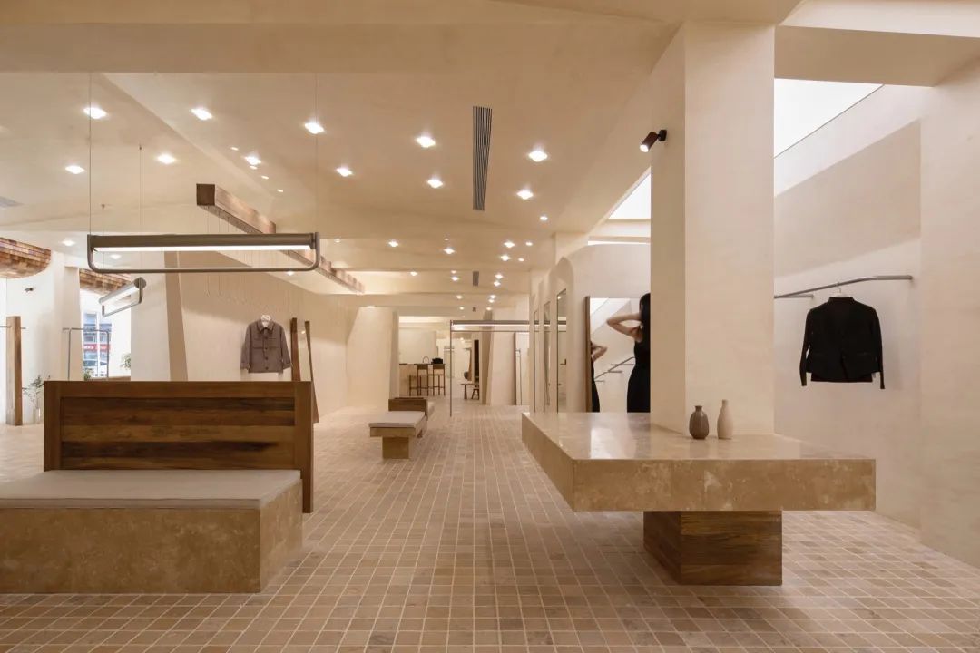 MOMO ERA STUDIO徐汇店 / 多么工作室