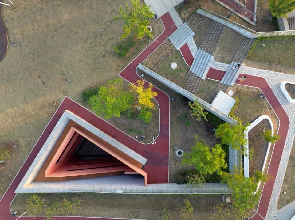 日常景观基础设施城市停车公园设计 / 东南建院 + 正中国际