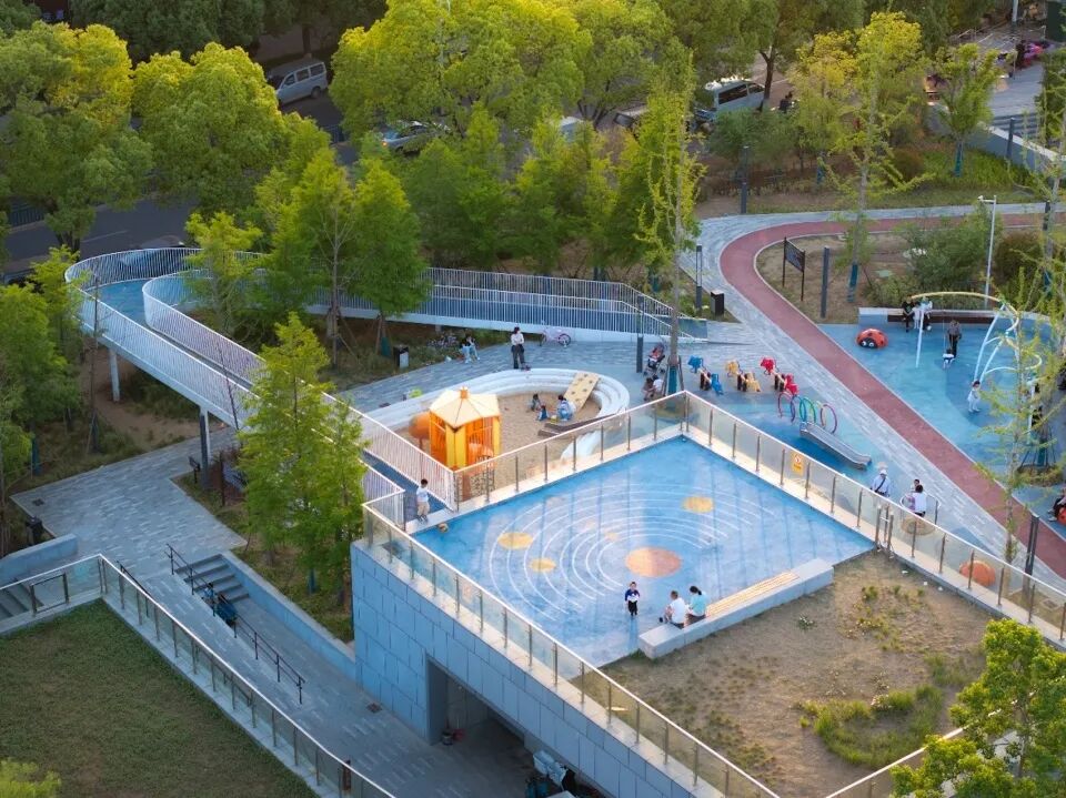 日常景观基础设施城市停车公园设计 / 东南建院 + 正中国际