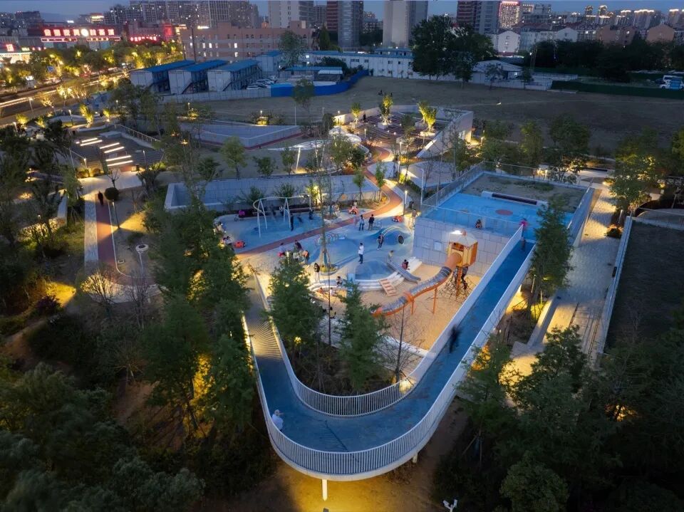 日常景观基础设施城市停车公园设计 / 东南建院 + 正中国际