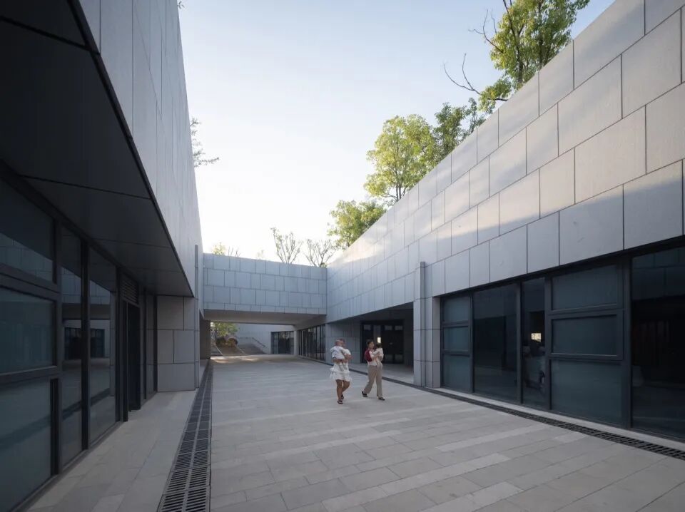 日常景观基础设施城市停车公园设计 / 东南建院 + 正中国际