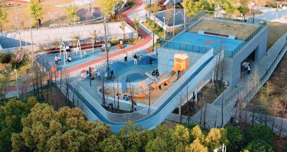 日常景观基础设施城市停车公园设计 / 东南建院 + 正中国际