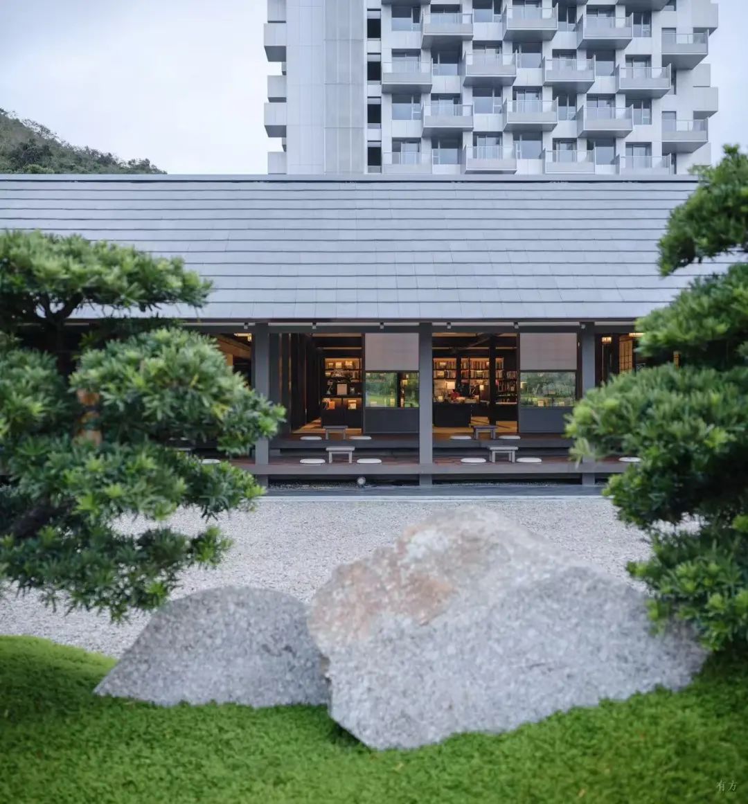 阿那亚·三亚 见山本院咖啡店+书店 / 明懿空间设计